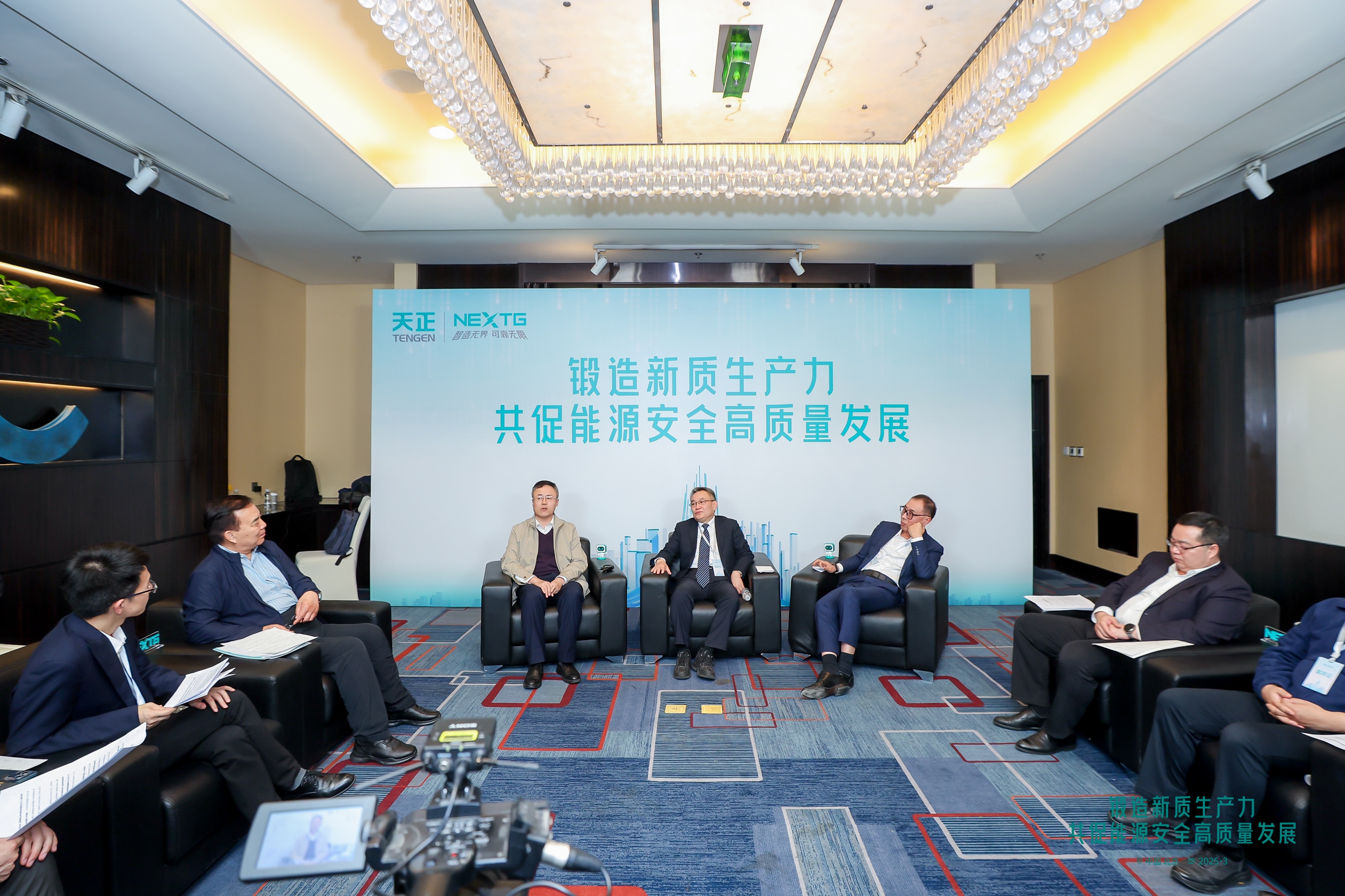 2_3438518.jpg 2_3438518.jpg